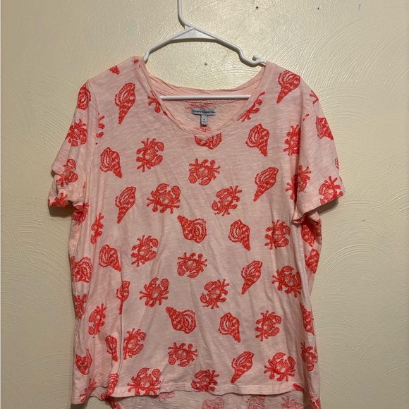 Pink Graphic T-Shirt with Red Crab Pattern - Picture 1 of 8